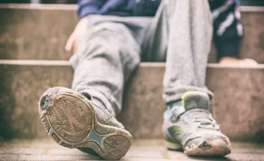 Sărăcia ne îmbătrânește prematur, arată un studiu pe copii