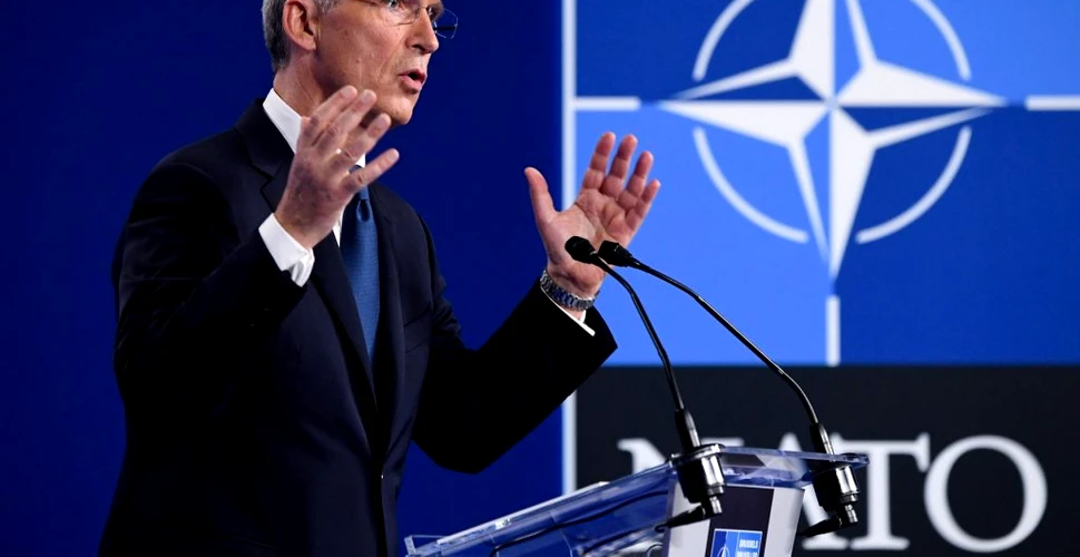 Secretarul general NATO îndeamnă armatele să ţină pasul cu eforturile de reducere a emisiilor