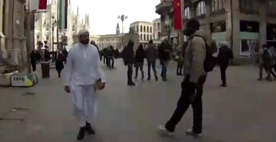 Experiment: Ce păţeşti dacă te plimbi îmbrăcat în imam prin Milano – VIDEO