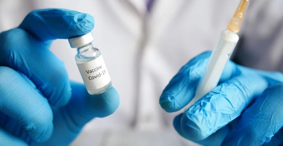 Vaccinul Pfizer anti-Covid-19 protejează oamenii de spitalizare, deși eficacitatea împotriva infectării scade