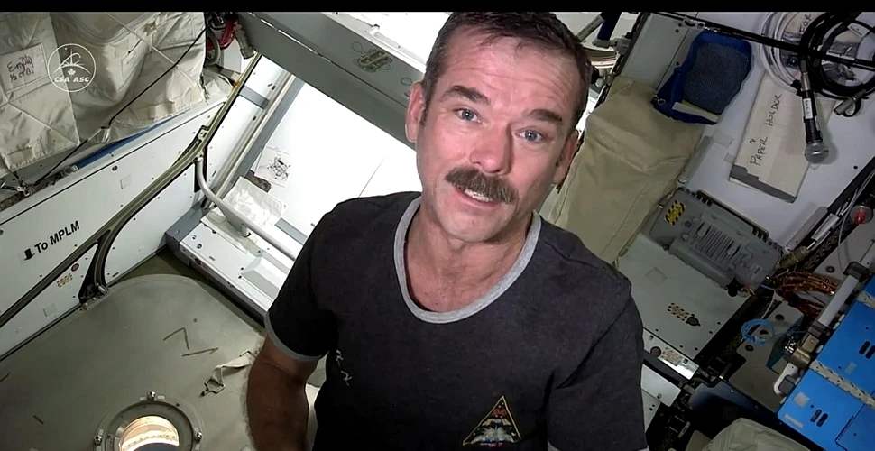 Un astronaut canadian dezvăluie cum îşi taie unghiile membrii echipajului de pe SSI (VIDEO)