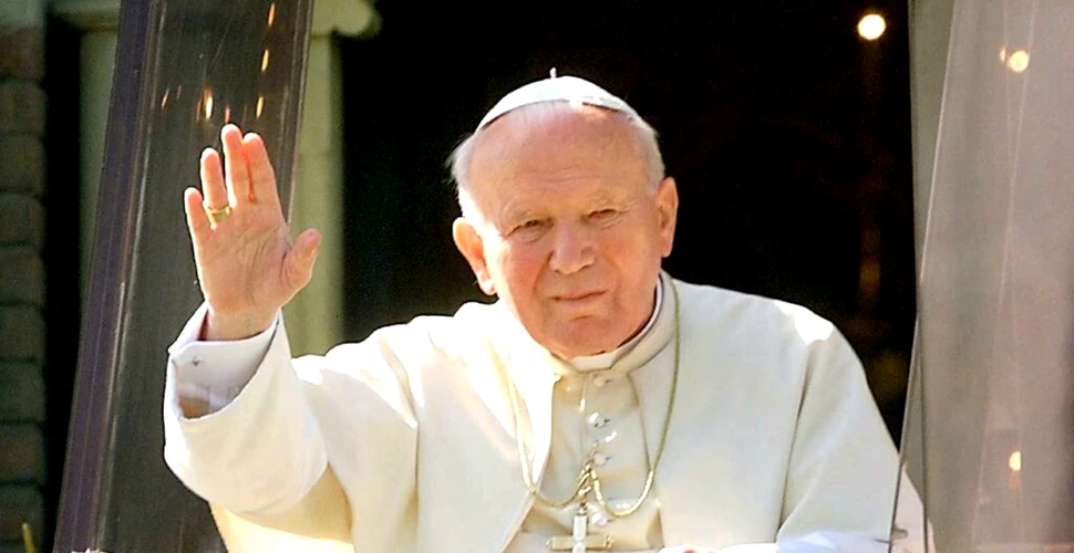 Se împlinesc 25 ani de la vizita celui mai îndrăgit Papă la Bucureşti. Momentul a fost unul istoric nu doar pentru România
