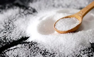 Un singur gram de sare face diferența pentru milioane de atacuri de cord