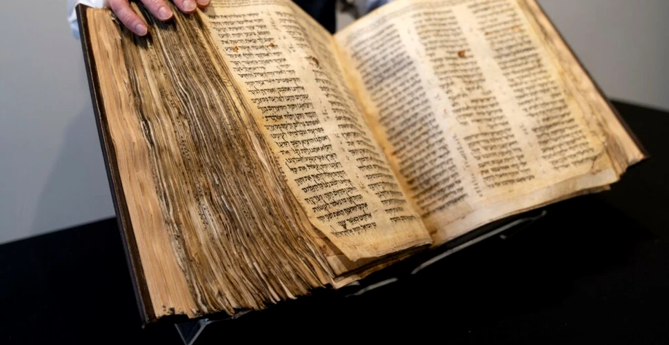 Cea mai veche Biblie ebraică a fost vândută la licitație pentru o sumă record