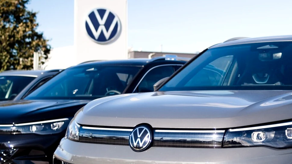 Cel mai mare producător auto din Europa închide fabrici și concediază 100.000 de oameni