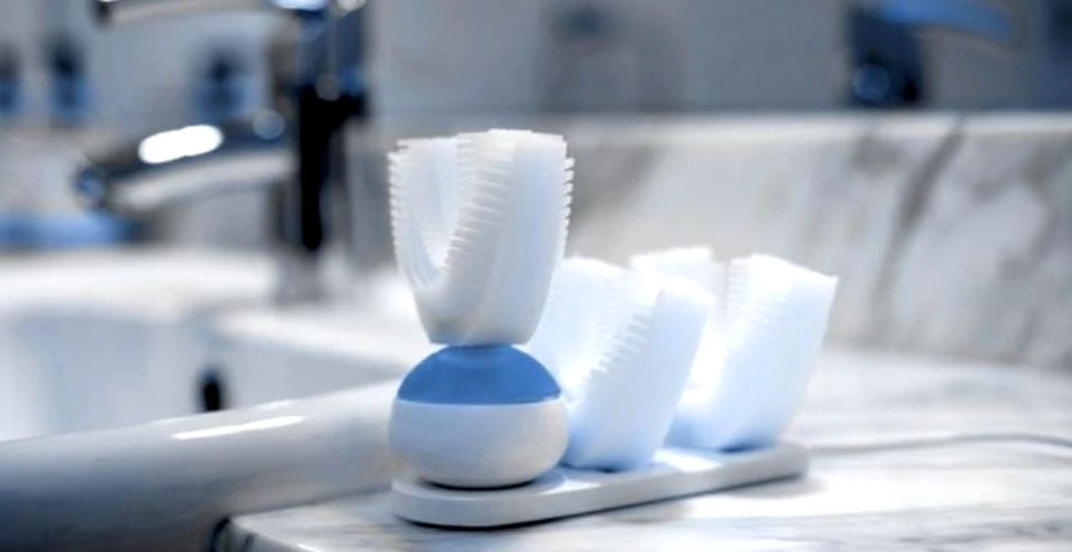 Periuţa de dinţi pentru leneşi şi pentru grăbiţi care spală singură dantura în doar 10 secunde