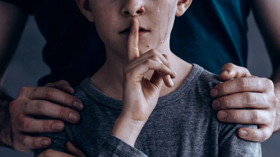 Internetul este plin de imagini ce prezintă abuzuri sexuale asupra copiilor – The New York Times