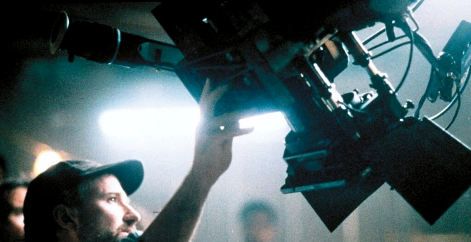 David Fincher, primul regizor important care a trecut de la regia de videoclipuri la lungmetraje. „Angajează oamenii potriviți și dă-te naibii din drum”
