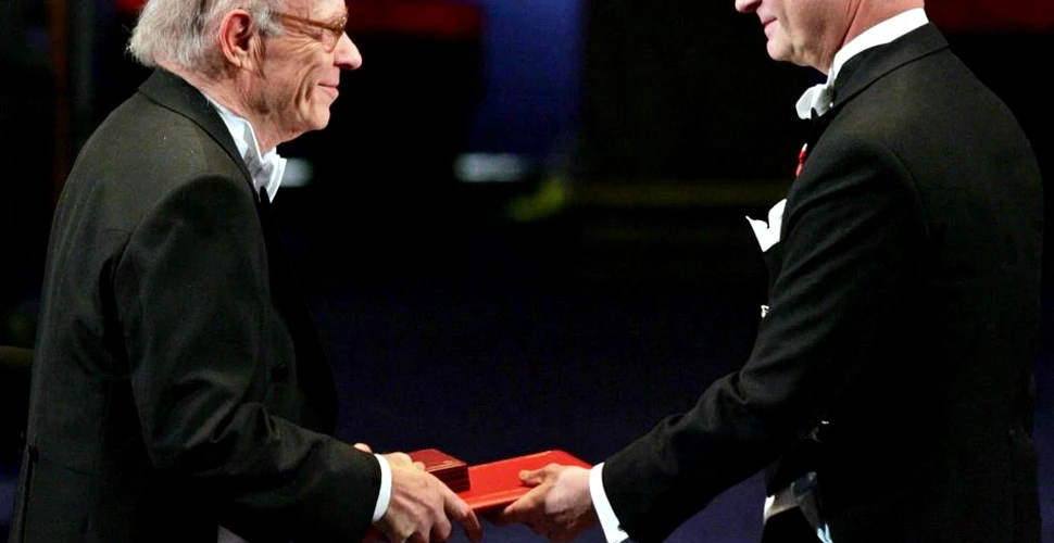 Irwin Rose, laureat al premiului Nobel pentru chimie pe anul 2004, a murit. Descoperirile sale au revoluţionat tratamentele împotriva cancerului