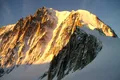 O campioană la alpinism, în vârstă de 26 de ani, a murit după ce a căzut de pe Mont Blanc
