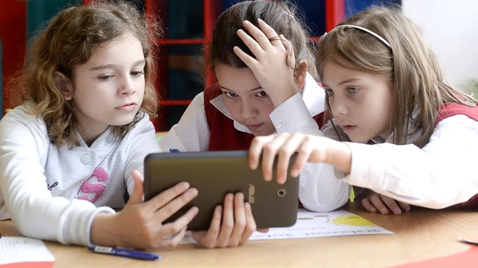 Ce caută copiii pe Internet