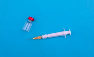 China ia în considerare amestecarea vaccinurilor împotriva COVID-19 pentru a spori eficiența