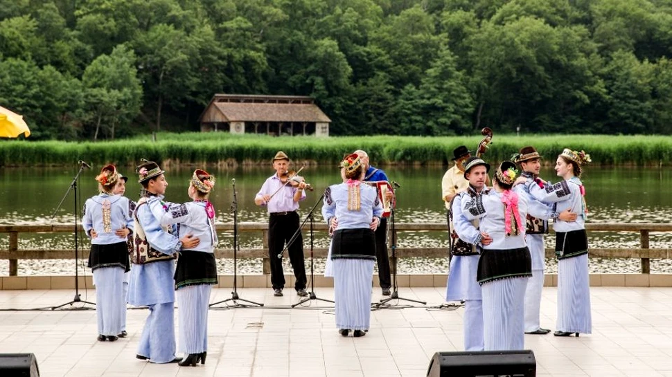 Peste 350 de meşteri populari vor promova toate etniile din România la festivalul Astra Multicultural din Sibiu, în perioada 12-15 iulie 2018