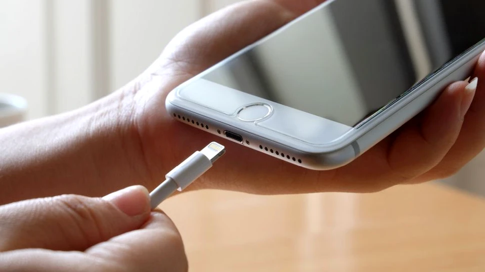 iPhone 12 va avea o cameră mai bună, dar nu va dispune de conectivitate mai rapidă – analist