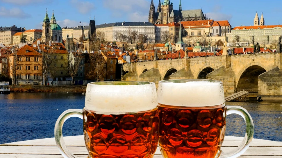 Cum vor autoritățile din Praga să descurajeze „turismul alcoolic”?