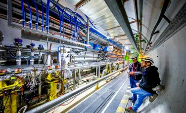 Large Hadron Collider a accelerat protoni la un nivel de record mondial