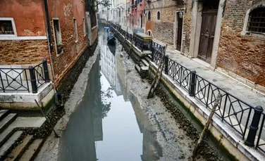 Canalele din Veneția au secat din cauza mareelor neobișnuit de scăzute