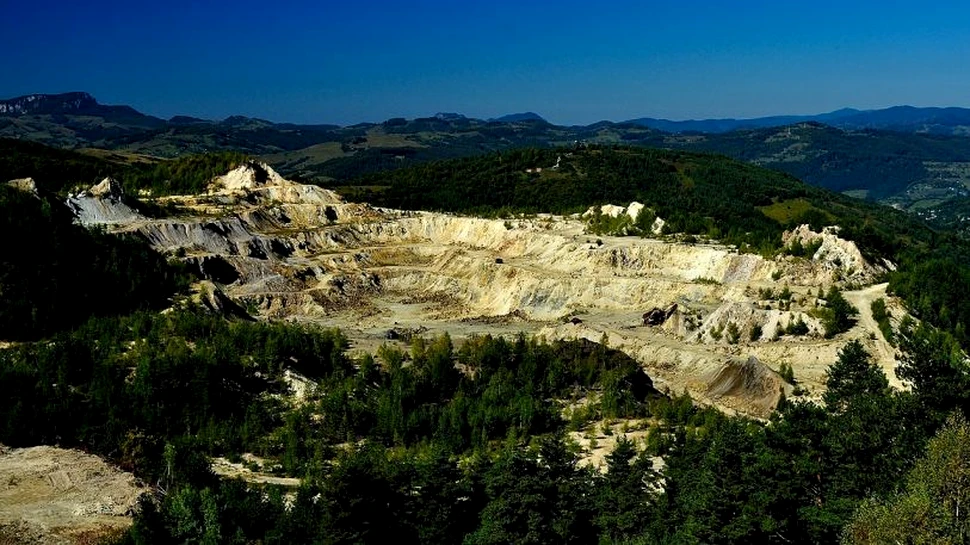 O echipă de cercetători germani a descoperit cum se formează ”aurul nebunilor”