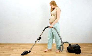 De ce simt femeile însărcinate nevoia de a face curăţenie?