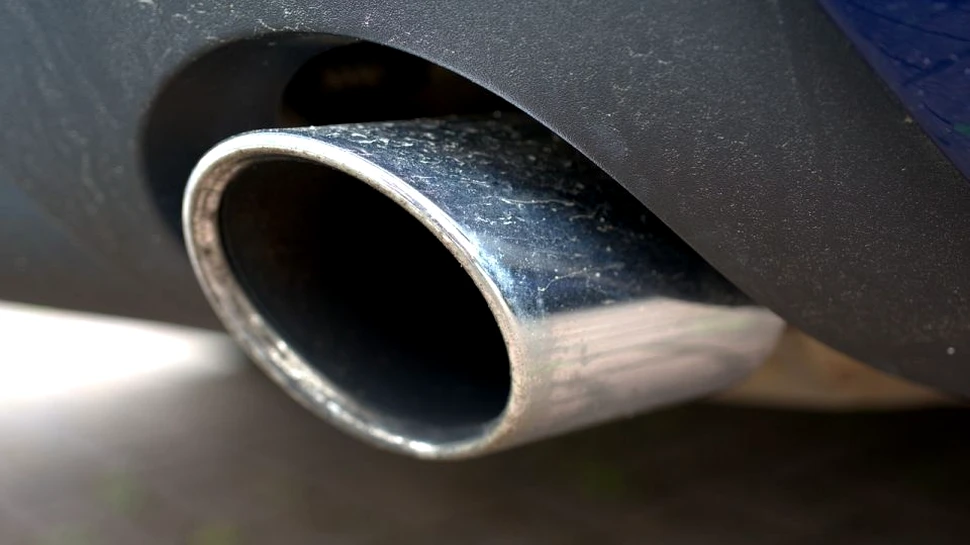 UE a decis: Norme mai stricte privind emisiile de CO2 pentru autoturisme şi camionete