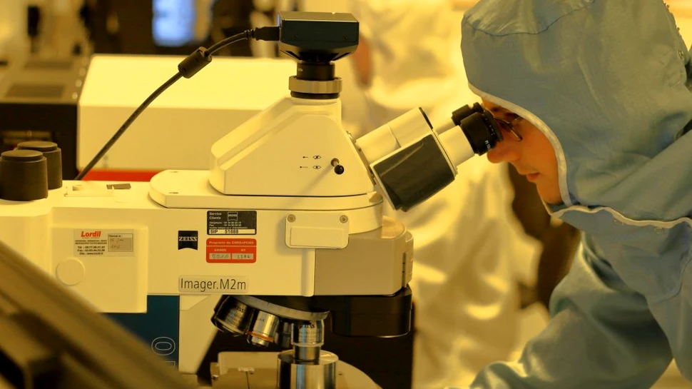 UE a ajuns la acorduri cu două grupuri farmaceutice pentru potenţiale tratamente împotriva COVID-19