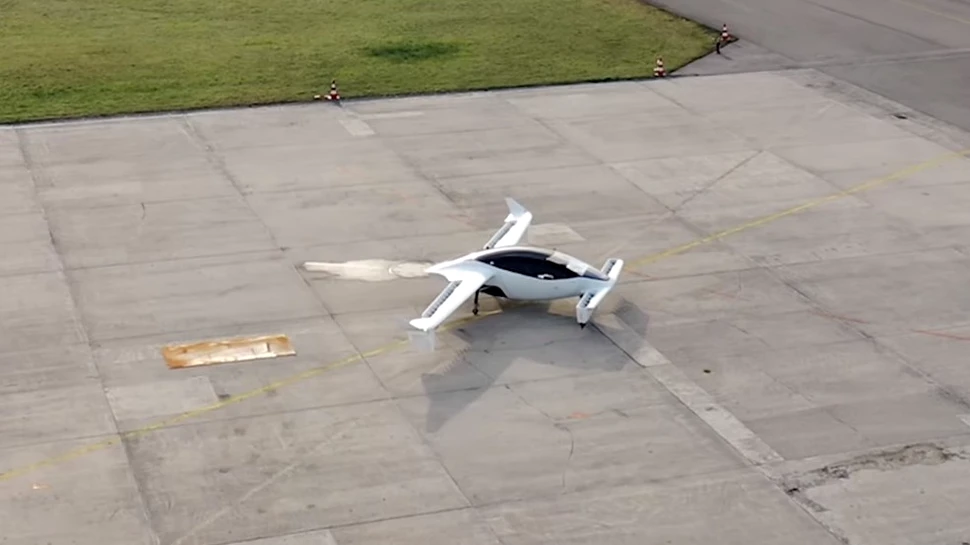 Un taxi zburător, testat cu succes. Vehiculul va funcţiona după modelul Uber – VIDEO