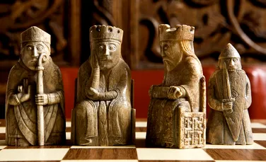 MISTERUL fascinantelor piese de şah ”Lewis”, descoperite acum 185 de ani – FOTO