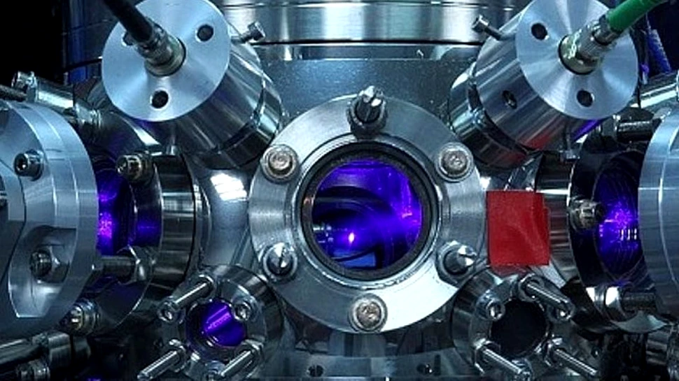 Invenţia în premieră care poate duce la o nouă revoluţie în ştiinţă: un grup de cercetători a creat ceasul atomic portabil, iar aplicaţiile sale sunt nenumărate