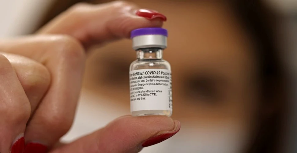 O singură doză din vaccinul Pfizer reduce transmiterea virală – studiu