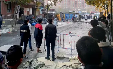 Autoritățile chineze au renunțat la restricțiile COVID-19 din „orașul iPhone”