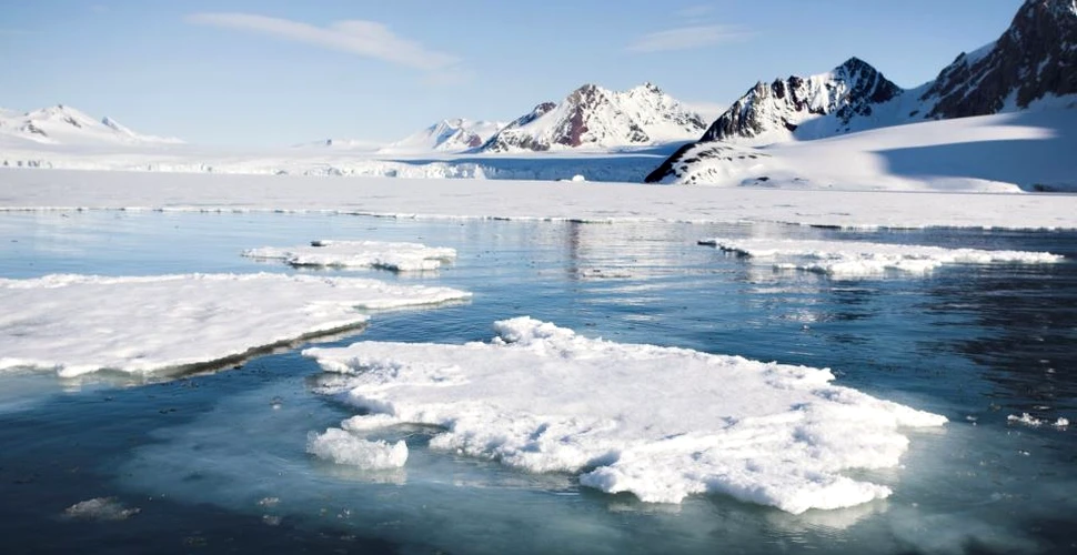 O ”pătură” geotermală misterioasă de sub Antarctica încălzeşte calota glaciară