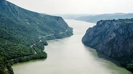 Cazanele Dunării – locul unde fluviul își spune legenda