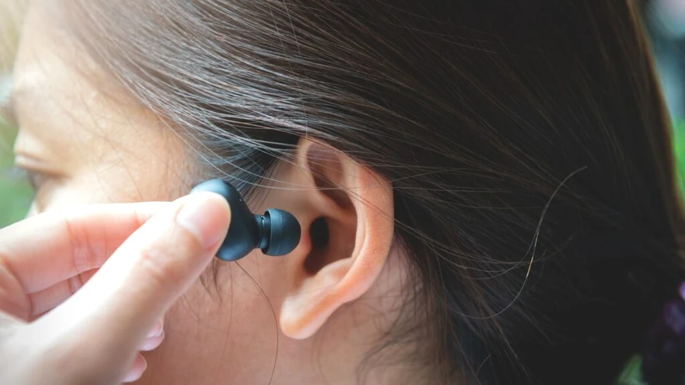 Cum poate o banală pereche de căști audio să provoace infecție