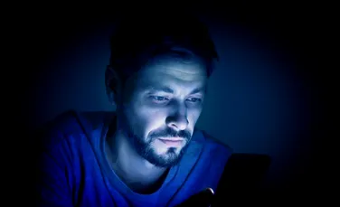 Cum ne este influențat creierul de lumina albastră?