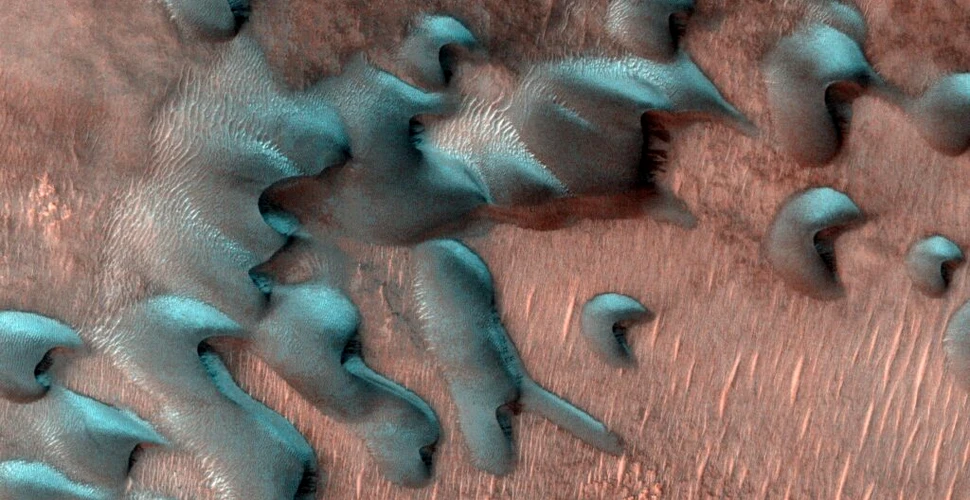 NASA a surprins peisaje de iarnă spectaculoase pe Marte. Iată imaginile uimitoare!