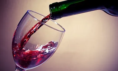 Cum îţi schimbă ALCOOLUL creierul în funcţie de numărul de pahare pe care le bei