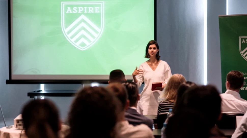 Vrei să-ţi deschizi propria afacere şi să fii independent financiar? S-a dat startul la Aspire Academy, cel mai prestigios program de leadership şi antreprenoriat din România