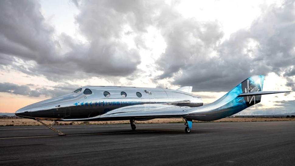 Virgin Galactic poate trimite turişti în spaţiu. Câți și-au făcut rezervare