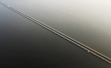 Cel mai lung pod rutier din lume nu este pentru șoferii slabi de înger