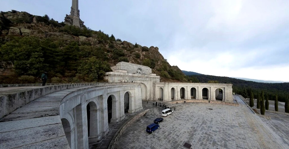 Victimele Războiului Civil îngropate la mausoleul generalului Francisco Franco, exhumate