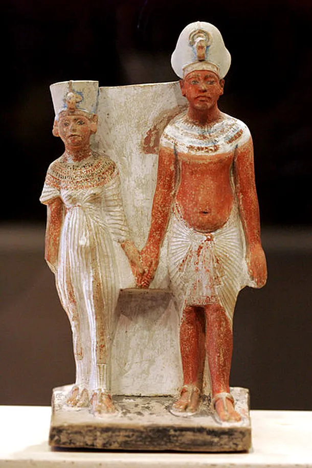Akhnaton şi Nefertiti