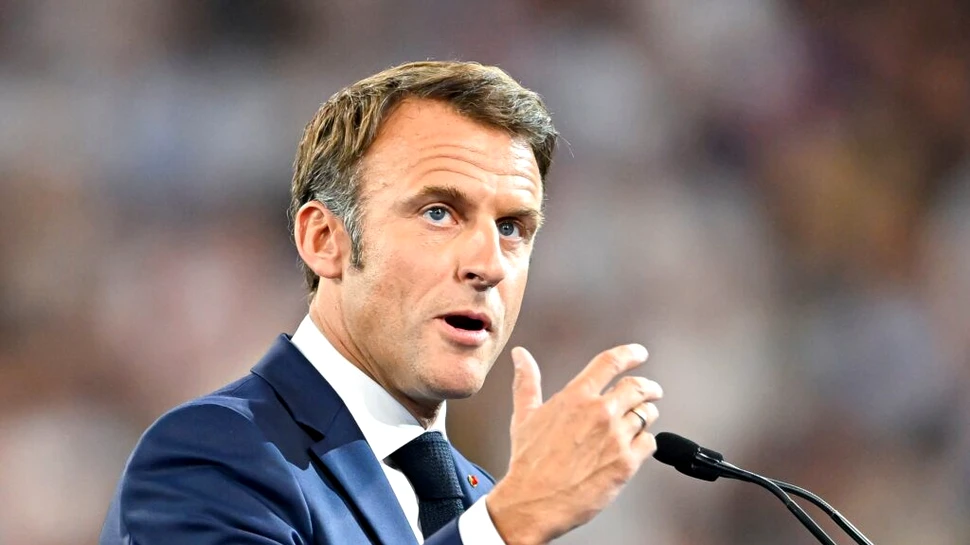 Criză politică nesfârșită în Franța: Extrema-dreaptă cere demisia lui Macron