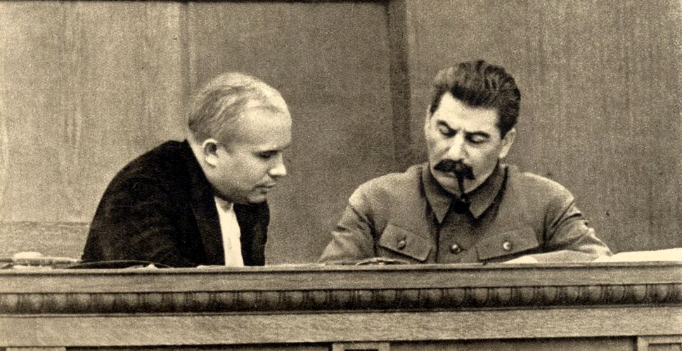 Selfie-uri cu Stalin şi copii care vin să ţină arme în mâini. Muzeul care onorează Uniunea Sovietică