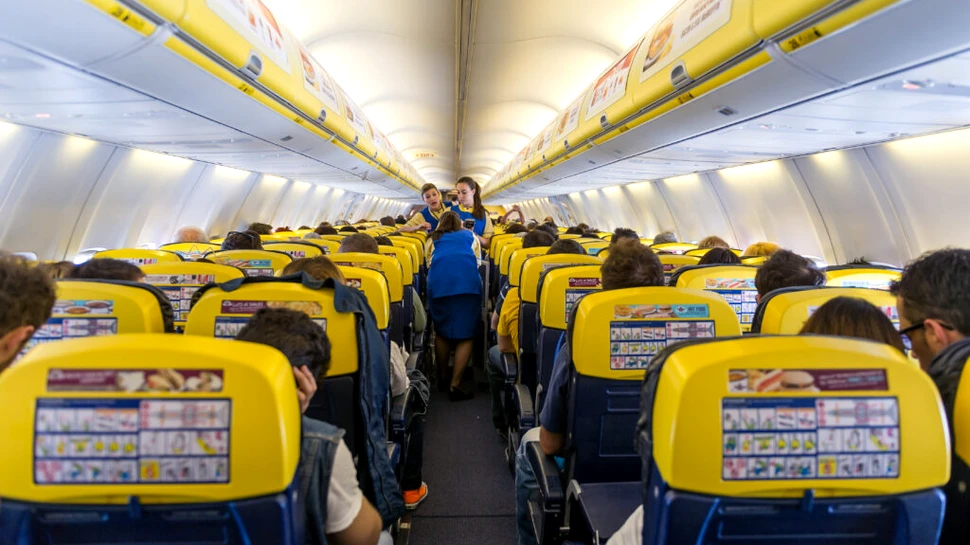 Compania low-cost care ar putea scumpi biletele de avion la vară