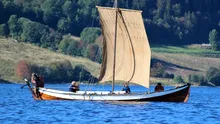 Un arheolog care navighează precum un viking a făcut descoperiri neașteptate