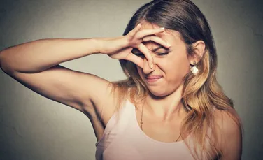 Bromhidroza, afecțiunea care poate transforma mirosul corporal într-o adevărată problemă socială