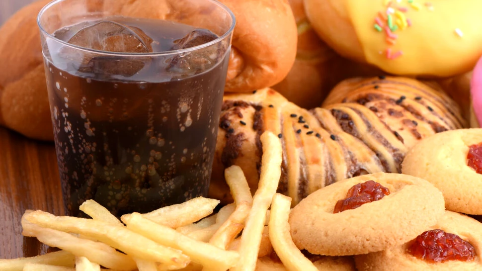 Alimentele ultraprocesate nu sunt mai atractive în ochii noștri! Atunci de ce le mâncăm?