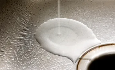 Ce este un „fatberg” şi de ce n-ar trebui să aruncăm anumite lucruri în toaletă? (GALERIE FOTO, VIDEO)