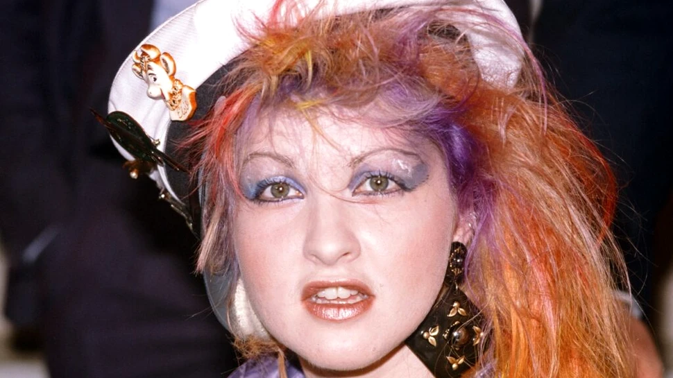 Cyndi Lauper, artista care a vrut să se sinucidă. „În cele mai întunecate zile ale mele, port cele mai strălucitoare culori”