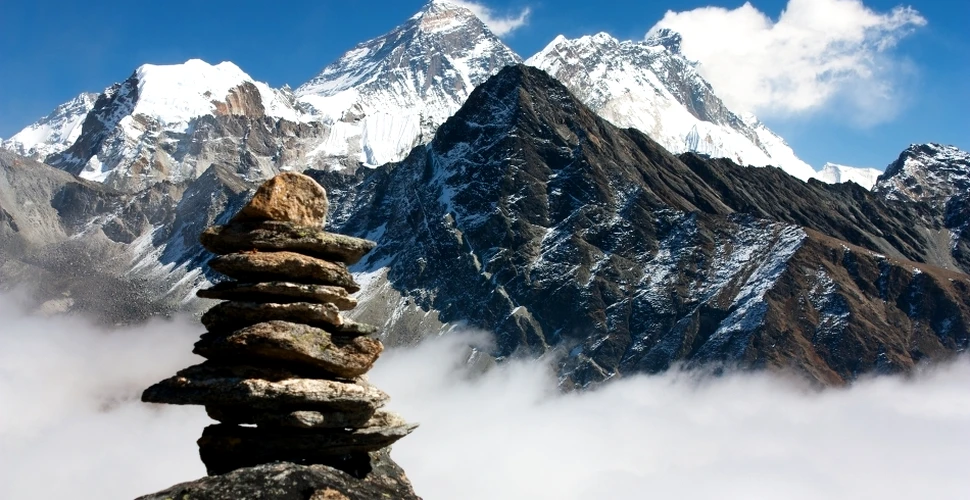 Nepalul dă din nou acces la expediţiile pe Everest